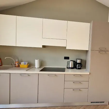 Karlos Apartment Mali Losinj